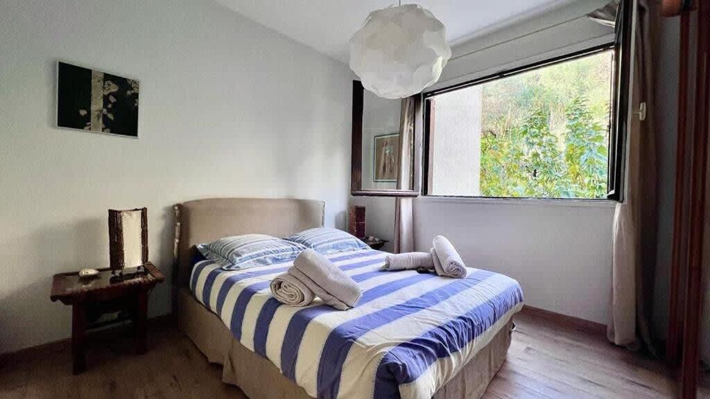 Spacieux T3 Avec Vue - Parking & Wifi * Ajaccio (Corsica)
