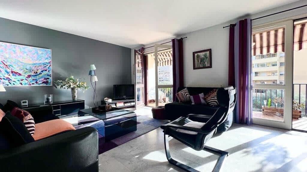 Spacieux T3 Avec Vue - Parking & Wifi Appartement *