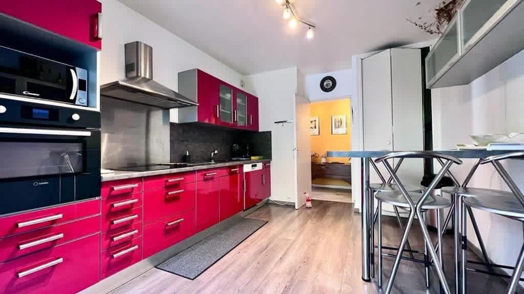 Spacieux T3 Avec Vue - Parking & Wifi * Ajaccio (Corsica)
